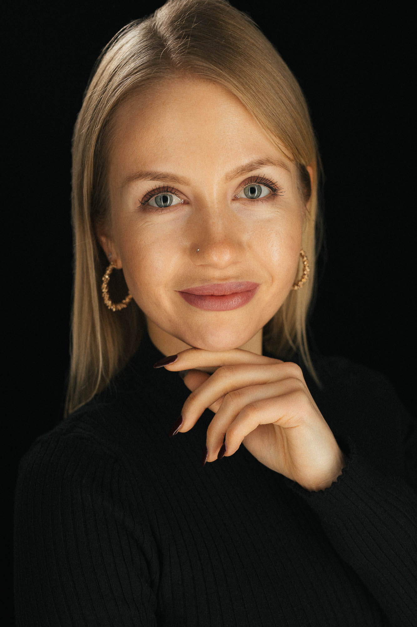 Export x3 Headshot  06655 Dez 01 2019 Bearbeitet 2 Headshots 2019  Miro Nicole Nadine